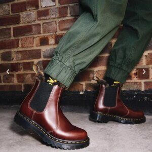 Dr. Martens 2976 Leonore Faux Fur Lined Chelsea Boots